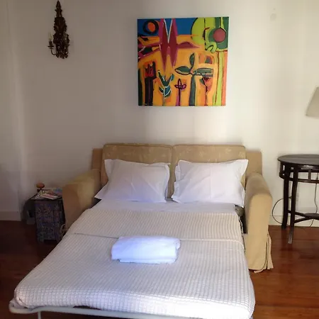 Apartman Chiado 101 *